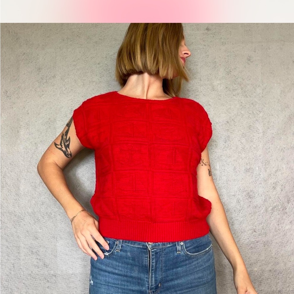 American Vintage Red Sweatshirt Cozy and Stylish